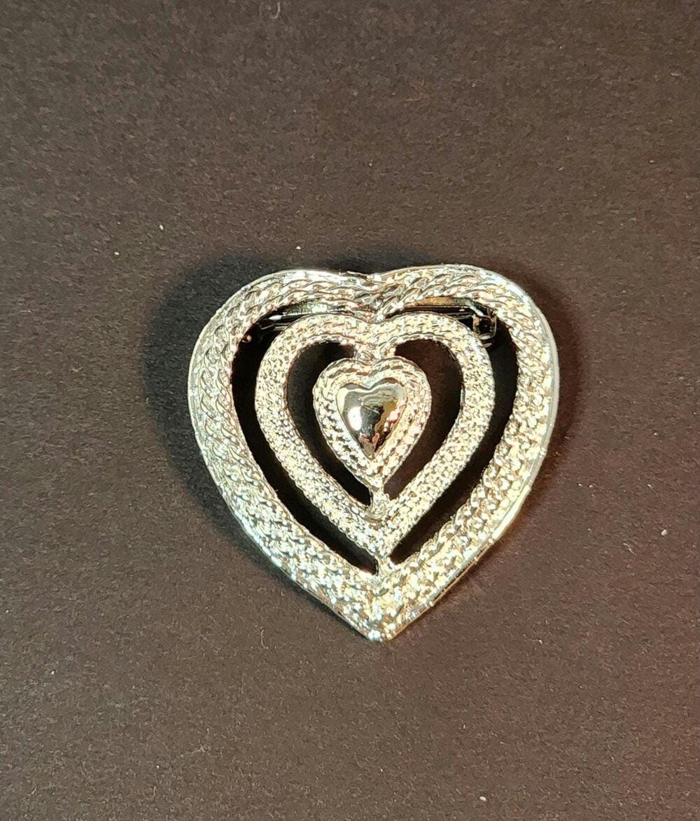 Vintage SilverTone Gerrys Signed Triple Open Heart Sweetheart Brooch Pendant Pin